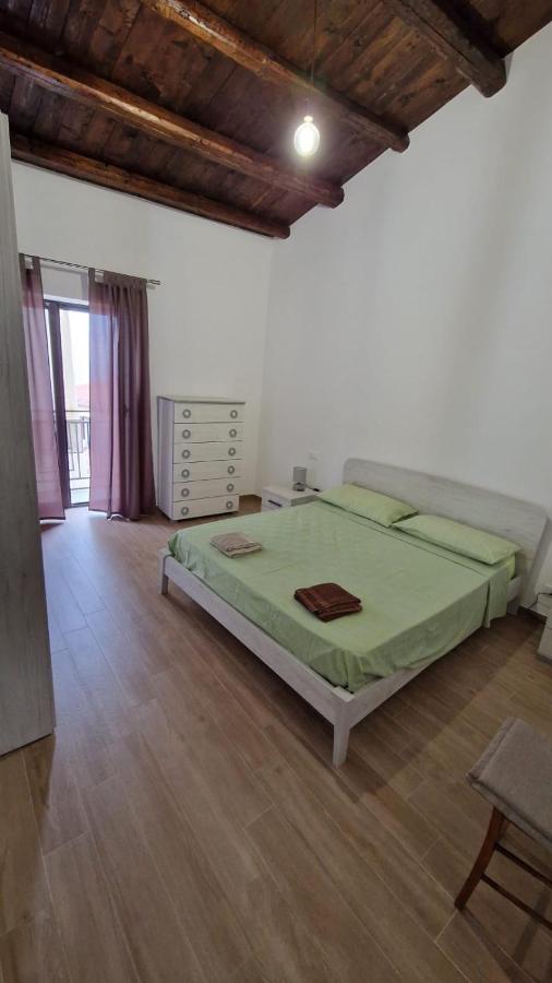 Casa Cleo Apartment Чефалу Екстериор снимка